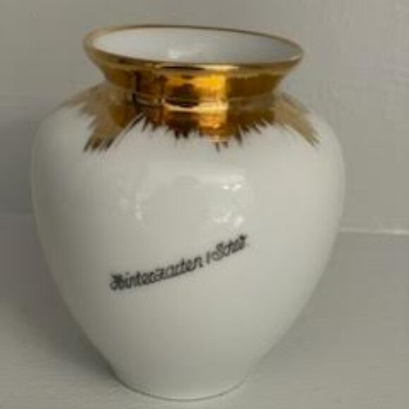 A Mini Vintage Porcelain Hand Painted Gold Trim Bud Vase By Schwarzwald Malsch - Picture 4 of 7